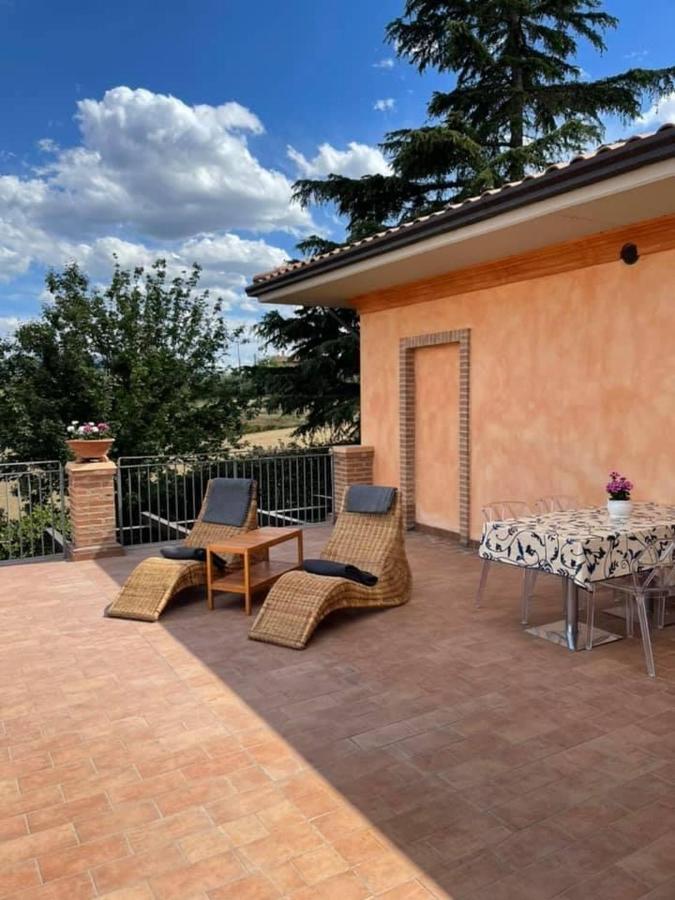 La Posta Di Bacco Bed and Breakfast Gualdo Cattaneo Exteriör bild